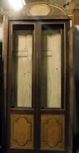 PTI369 - N. 2 Porte a vetri in legno di tuia, epoca '900, misure cm L 120 x H 233 + 55 sovrapporta  luce L 105 x H 233